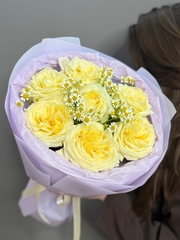 Дуо-букет со сливочными розами и ромашками