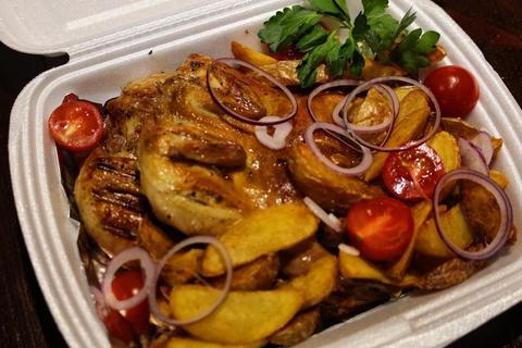 Жареные перепела с гарниром из картофеля (2 перепелки)