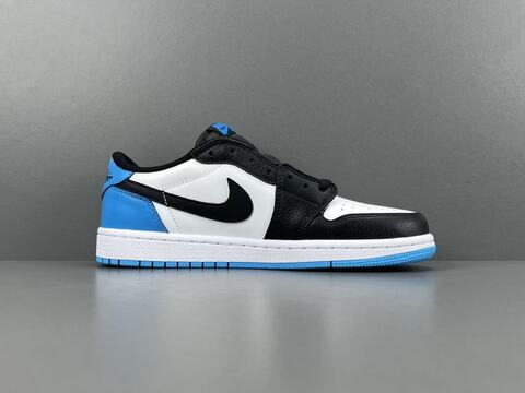 Air Jordan 1 Low OG 'UNC' 