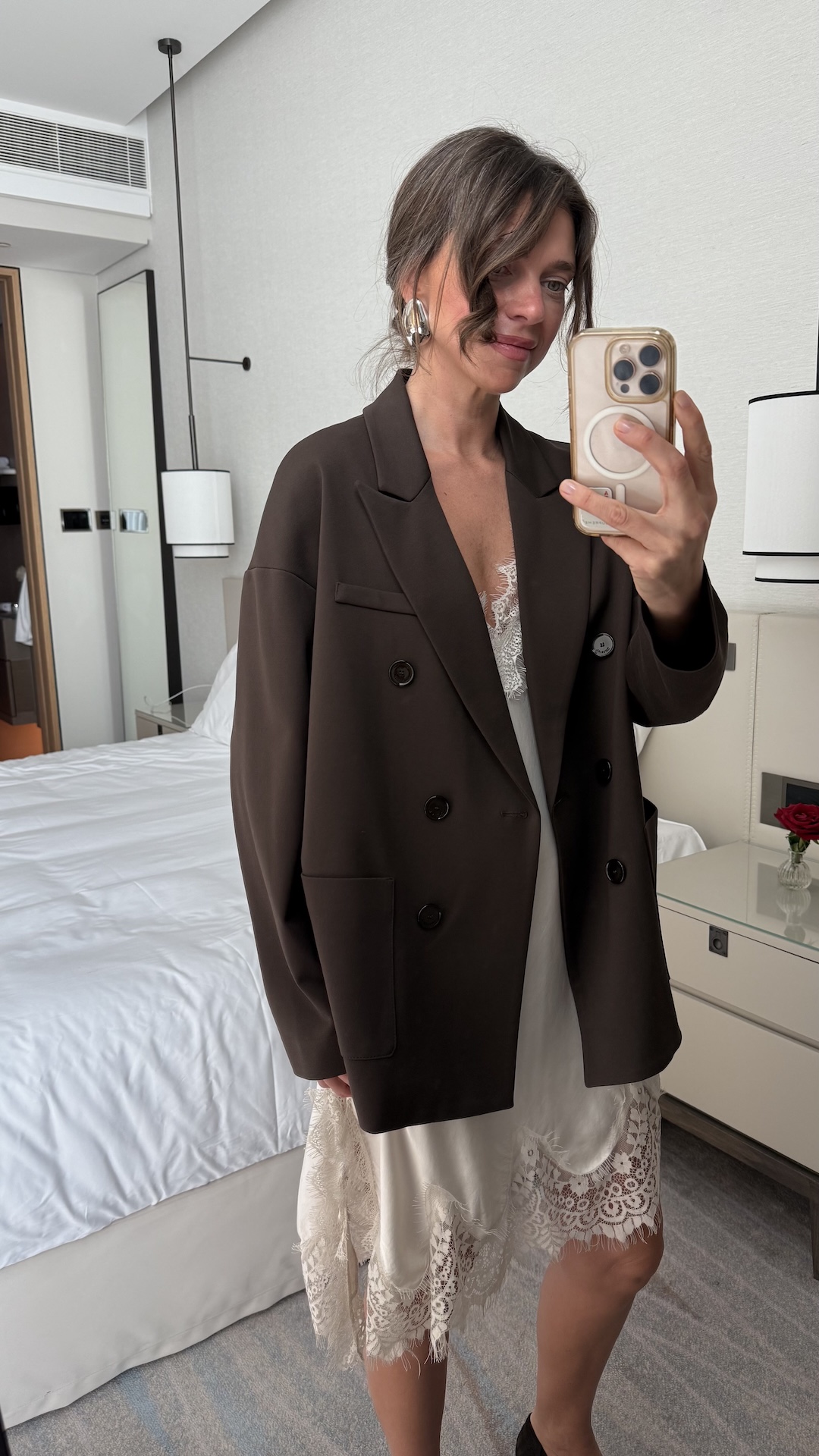 Двубортный блейзер из плотного трикотажа