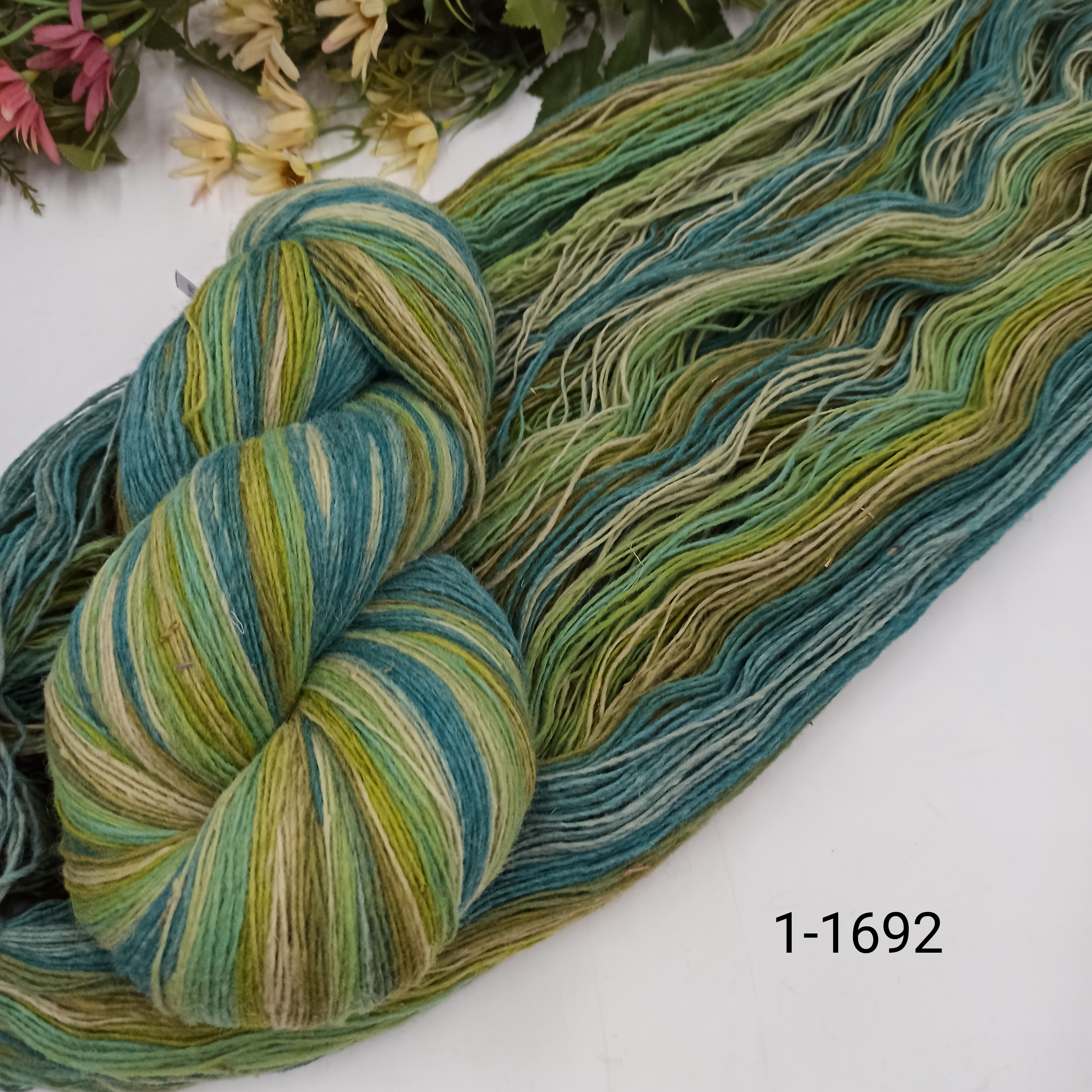 Дундага 6/1 шерсть секционного окрашивания 01-1692 420м/100гр