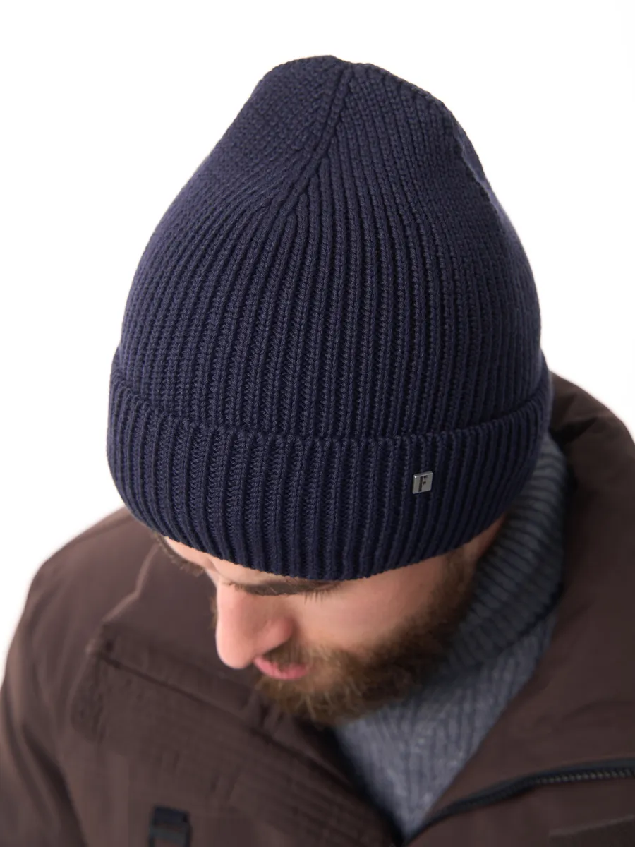 Шапка зимняя на флисе вязаная осень