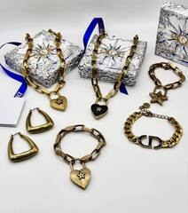 Колье цепь крупная с подвеской сердце by DIOR в винтажном стиле