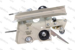 Каретка дверей кабины с трехплечим рычагом левая проем 700мм 0401.03.10.040