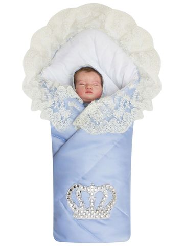 Зимний конверт-одеяло на выписку "Империя" голубой с молочным кружевом и большой короной на липучке без пледа