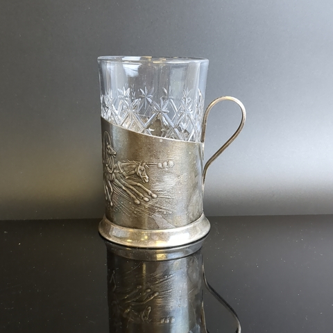 Подстаканник «Зимняя тройка» с хрустальным стаканом, мельхиор (медь-никель), Мстерский завод художественных изделий «Ювелир», СССР, 1960-1990 гг.