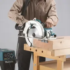 Пила дисковая Makita HS0600