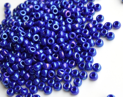 6/0 RR-1945 Opaque luster cobalt