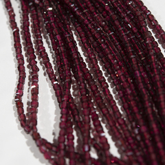 Гранат Пироп натуральный, 2,1мм, кубик, микроогранка
