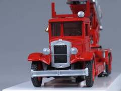 ZIS-6 Metz Automotive Fire ladder LOMO-AVM 1:43