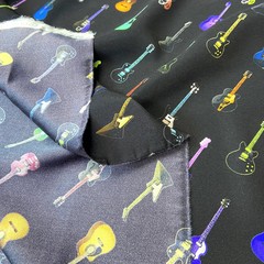 черный шелк с гитарами черный фото