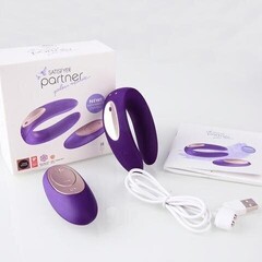 Стимулятор для пар Satisfyer Double Plus Remote