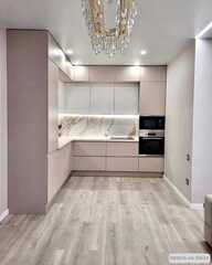 Кухня в цвете роза пепла