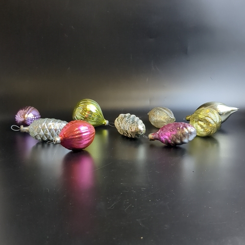 Ёлочные игрушки набор из 9 разных штук шарики, шишки и др, стекло, подвесные, винтаж времён СССР 1960-1990 гг. Советские ёлочные игрушки и украшения. Состояние и комплектация на фото.