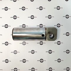 Палец каретки верхний | 811/90165, 332/F7264 | Россия