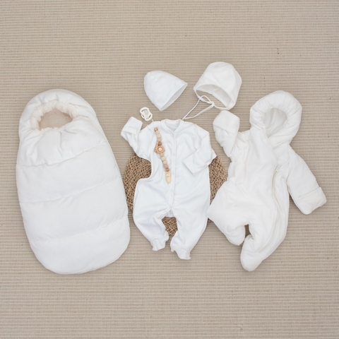 Демисезонный комплект на выписку 5 предметов