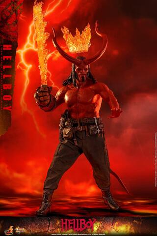 Фигурка Коллекционная Хэллбой масштаб 1/6 Hot Toys