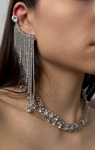 Серьги длинные ассиметричные из кристаллов