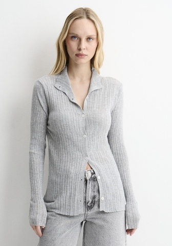 Джемпер с воротом-стойкой серый