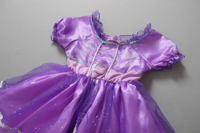 Лиловый костюм принцессы Софии