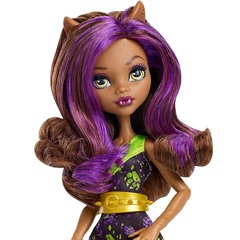 Клодин Вульф со шкафчиком. Главные герои с аксессуарами