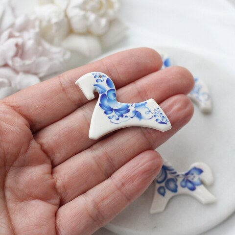 Подвеска Лошадка, гжель, 35*30 мм, S015