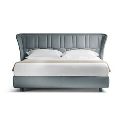 Кровать Poltrona Frau LOLA DARLING