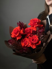 Сборный букет «Закат в розах»