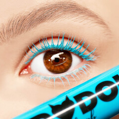 Тушь для ресниц Bad Doll цветная объемная, голубая 9.3г