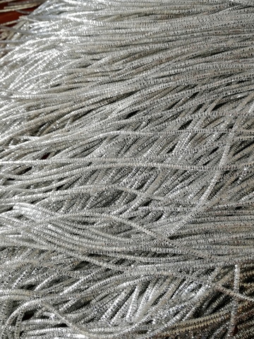 Канитель фигурная Трунцал 4-гранный 1,5мм серебро (№32) Канитель фигурная Трунцал 4-гранный 1,5мм серебро (№32)