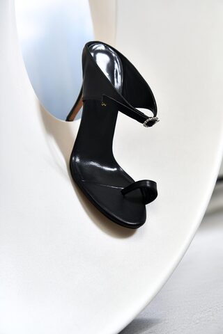 Босоножки из натуральной кожи JULIA