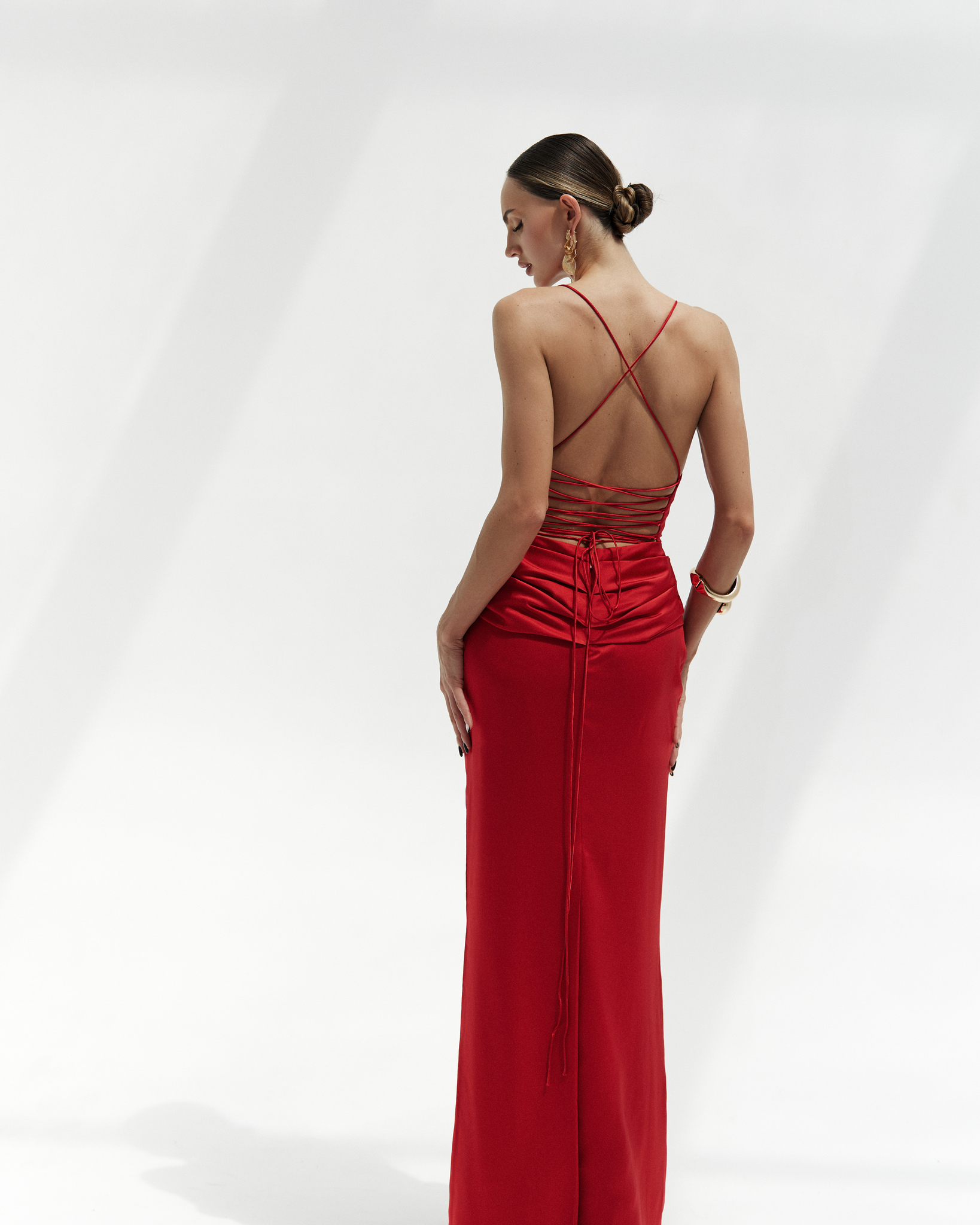 Платье с драпировкой на талии