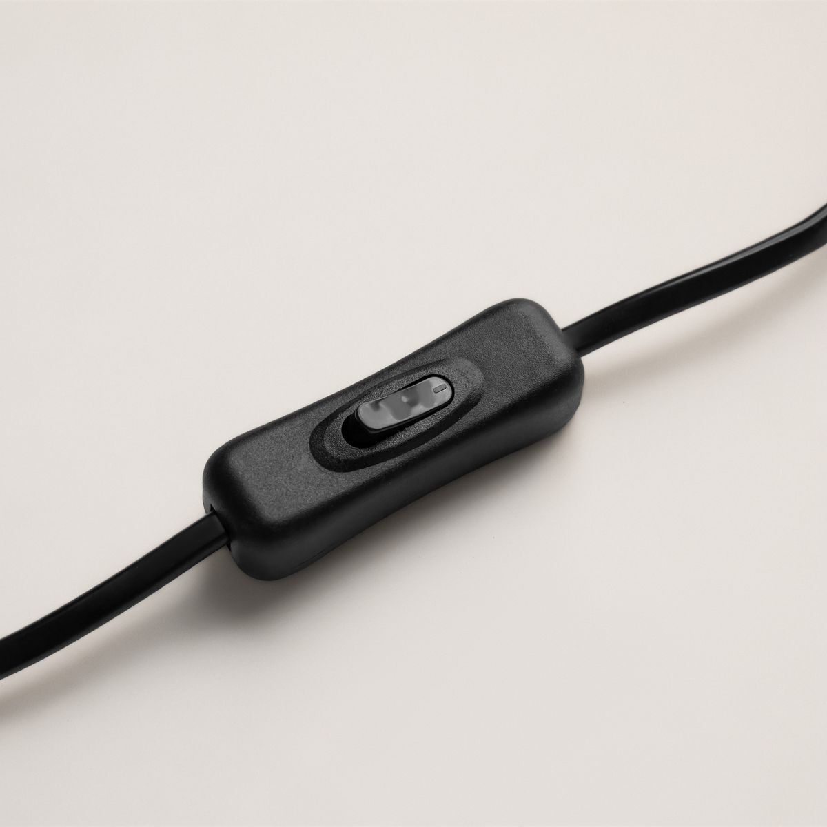 Настольная лампа Maytoni Adore MOD297TL-L24BS3K