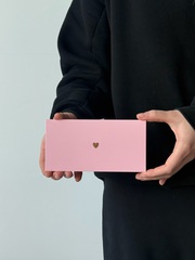 Конверт для денег фон розовый светло "сердечко"