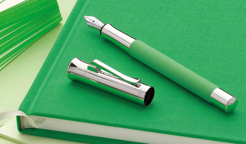 Ручка перьевая Graf von Faber-Castell Guilloche Viper Green