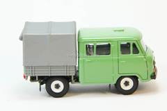 UAZ-39094 Farmer van flatbed with tarpaulin Agat Mossar Tantal 1:43