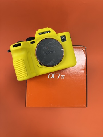Sony 7m4 body