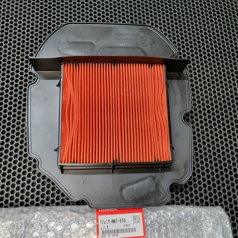 Honda Фильтр воздушный XL1000 99-02 / VTR 1000 97-06 17210-MBT-D10