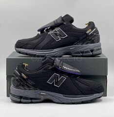 New Balance 2002R
