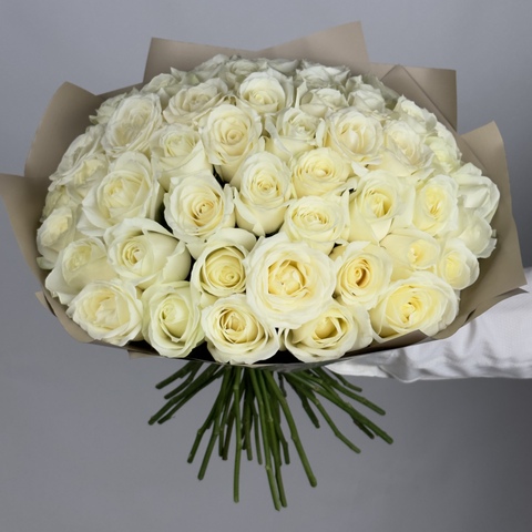 Букет 51 белых роз Россия 40 см