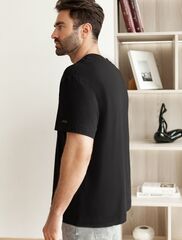 Свободная футболка  с авторским принтом  U49.048 (121467)