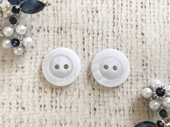 Пуговицы, d 1,5 см, 2 прокола, молочный