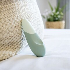 Клиторальный вибратор Womanizer Vibe цвет шалфея