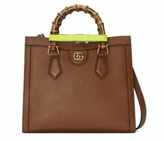 Коричневая сумка Gucci Diana маленького размера
