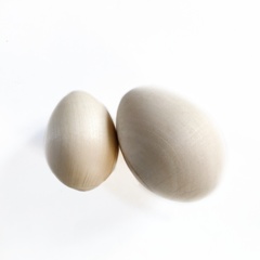 А002 Яйцо деревянное среднее.