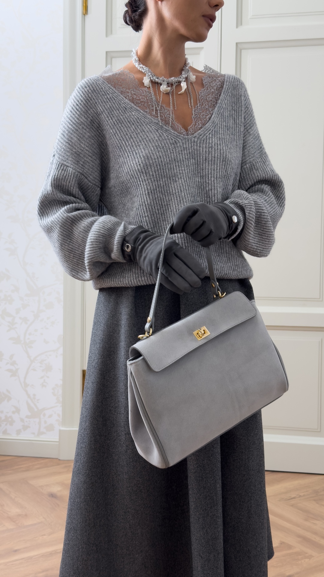 Перчатки из натуральной замши и кожи