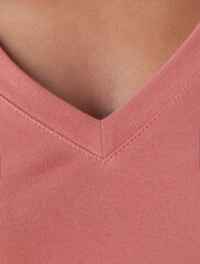 Футболка из плотного трикотажа с плетением риб 1*1  D49.126 (130382)