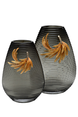 Ваза стеклянная 17x10x26см Garda Decor серая с золотой веточкой