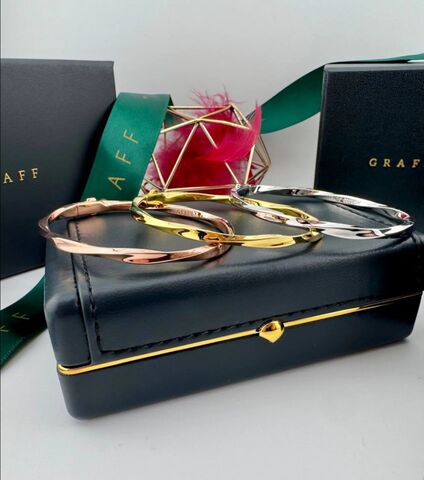 braslet-kruchenyj-zhyostkij-iz-serebra-925-proby-graff