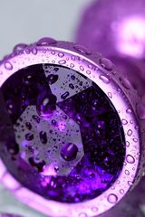 Фиолетовый анальный плаг с кристаллом фиолетового цвета - 8,2 см. - 